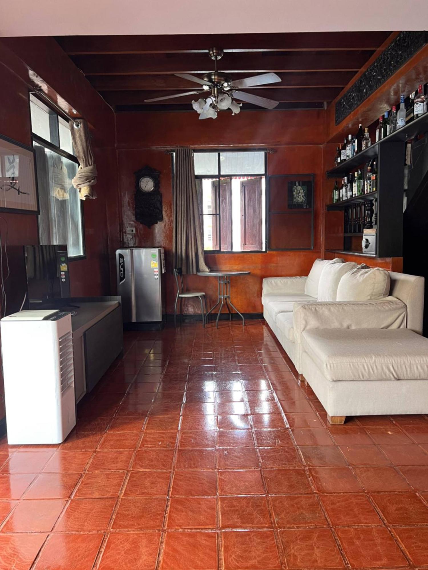 Patong Baankasemsuk Resort 般咔 深宿 מראה חיצוני תמונה