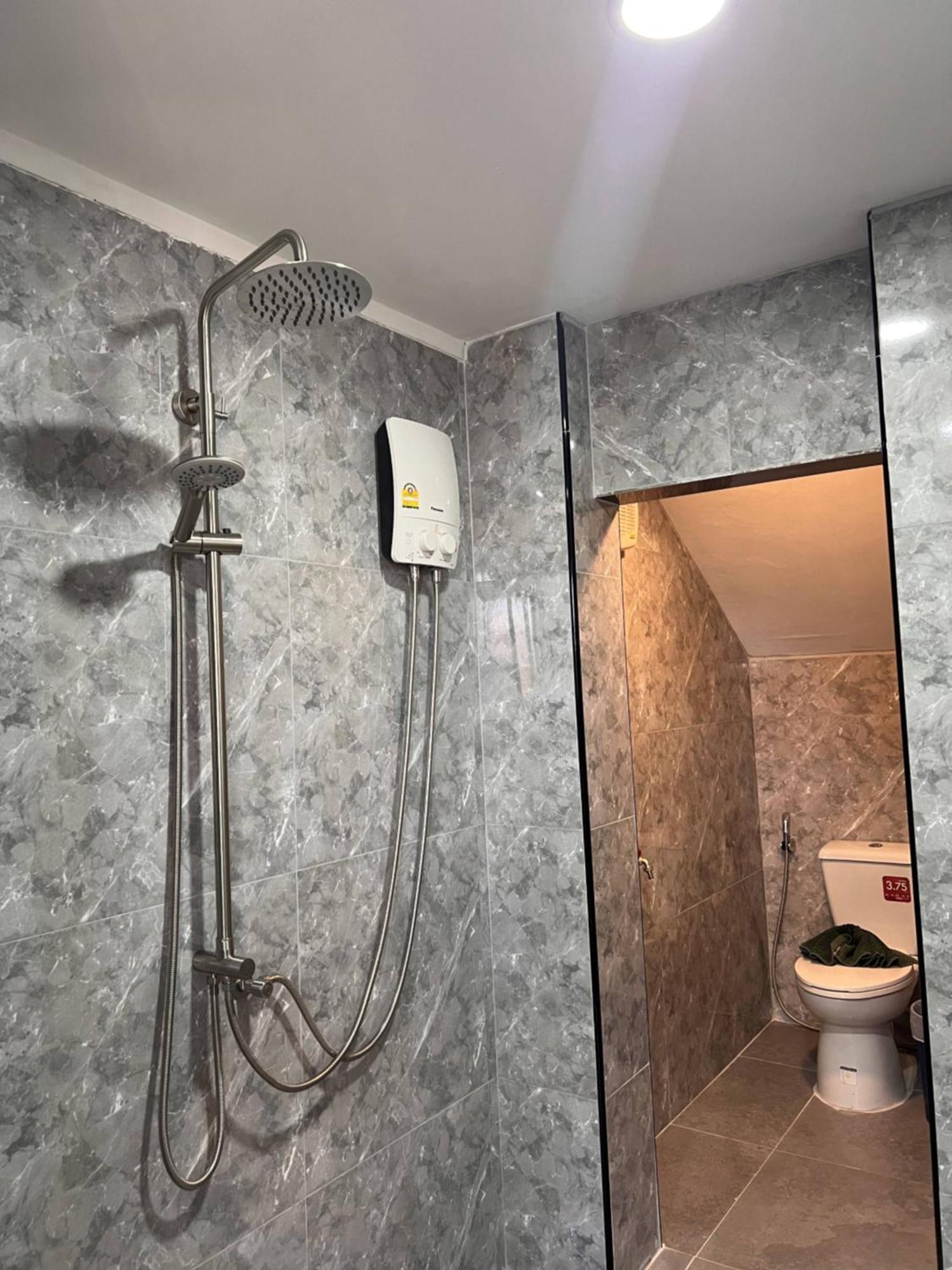 Patong Baankasemsuk Resort 般咔 深宿 מראה חיצוני תמונה